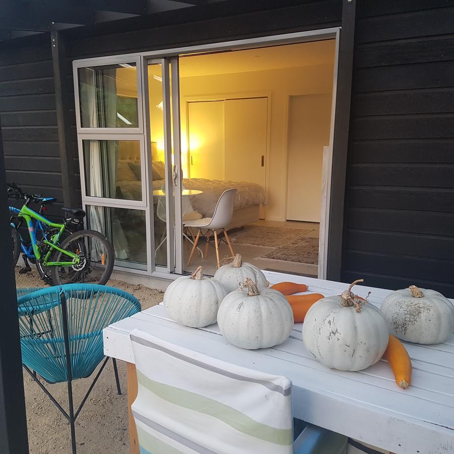Near The Shore Waikanae Exterior photo